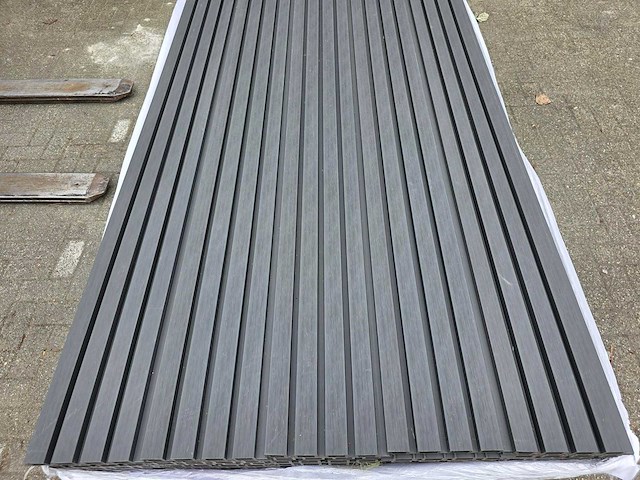 Composiet gevelbekleding rhombusprofiel antraciet (135x) - afbeelding 3 van  8