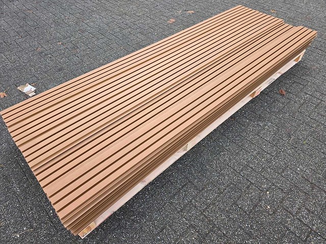 Composiet gevelbekleding rhombusprofiel donker eiken (50x) - afbeelding 6 van  7