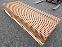 Composiet gevelbekleding rhombusprofiel donker eiken (50x) - afbeelding 1 van  4