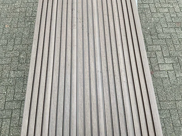 Composiet gevelbekleding rhombusprofiel ipe (20x) - afbeelding 5 van  8