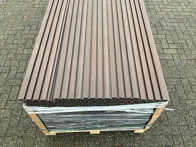 Composiet gevelbekleding rhombusprofiel ipe (50x) - afbeelding 4 van  8