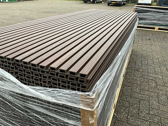 Composiet gevelbekleding rhombusprofiel ipe (50x) - afbeelding 7 van  8