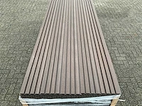 Composiet gevelbekleding rhombusprofiel walnoot (135x) - afbeelding 3 van  8