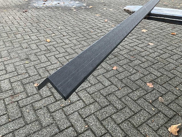 Composiet hoekprofiel zwart (5x) - afbeelding 1 van  1