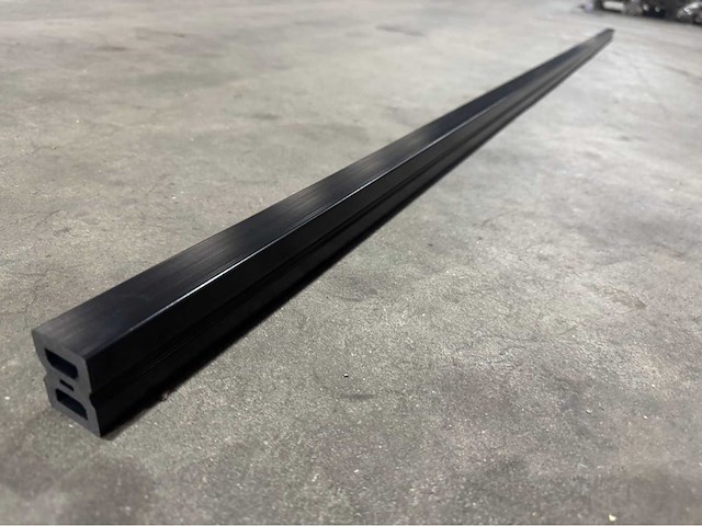Composiet ondervloer frame balk (10x) - afbeelding 1 van  4