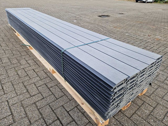 Composiet rabatplank 4000 x 1560 x 21 mm (107x) - afbeelding 1 van  7