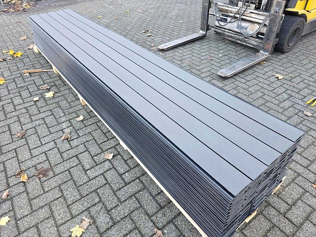 Composiet rabatplank 4000 x 1560 x 21 mm (75x) - afbeelding 1 van  5