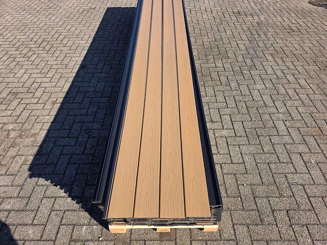 Composiet rabatplank 4000 x 1560 x 21 mm (75x) - afbeelding 5 van  10