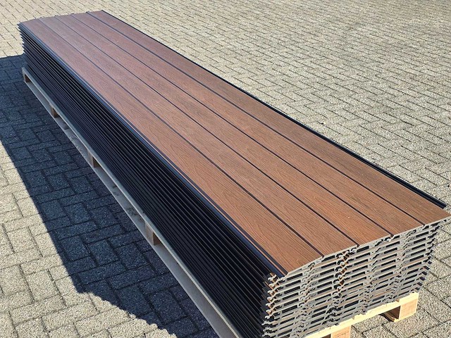 Composiet rabatplank 4000 x 1560 x 21 mm (75x) - afbeelding 3 van  10