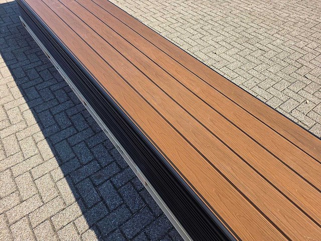 Composiet rabatplank 4000 x 1560 x 21 mm (75x) - afbeelding 8 van  10