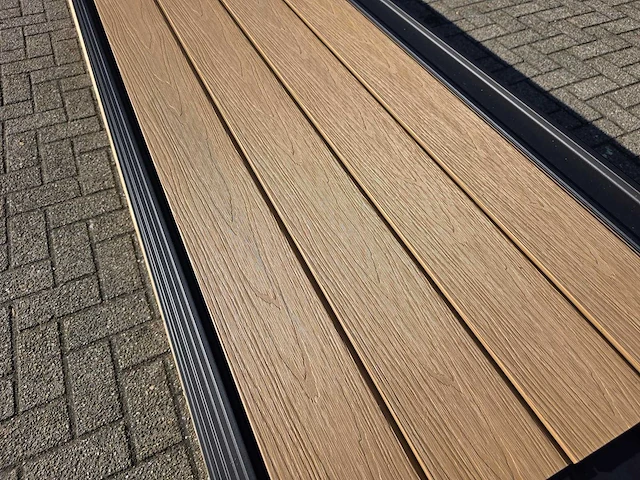 Composiet rabatplank 4000 x 1560 x 21 mm (75x) - afbeelding 2 van  10