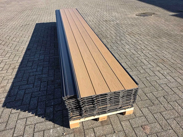 Composiet rabatplank 4000 x 1560 x 21 mm (75x) - afbeelding 9 van  10