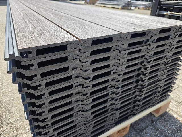 Composiet rabatplank ipe 4000 x 156 x 20.5 mm (50x) - afbeelding 9 van  10