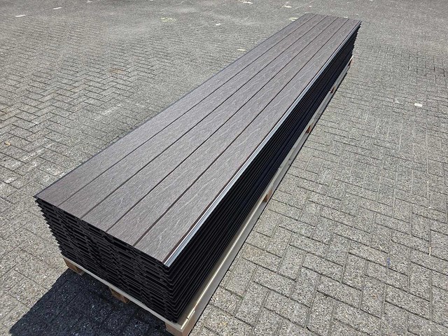 Composiet rabatplank ipe 4000 x 156 x 20.5 mm (75x) - afbeelding 3 van  10