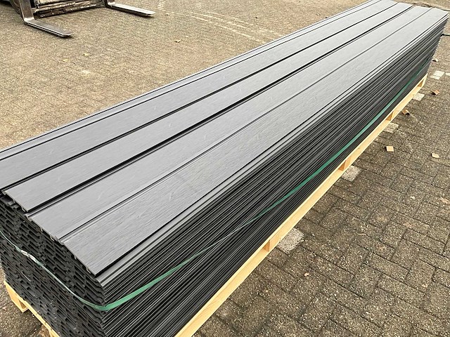 Composiet rabatplank zwart 4000 x 156 x 21 mm (75x) - afbeelding 7 van  7