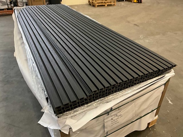 Composiet rhombus gevelbekleding zwart (20x) - afbeelding 1 van  2