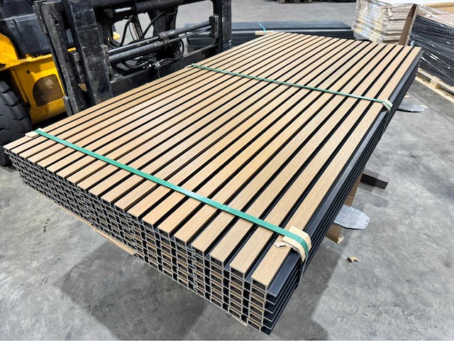 Composiet wandpaneel teak-black (45x) - afbeelding 1 van  3