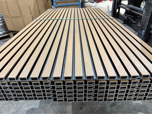 Composiet wandpaneel teak-black (45x) - afbeelding 2 van  3