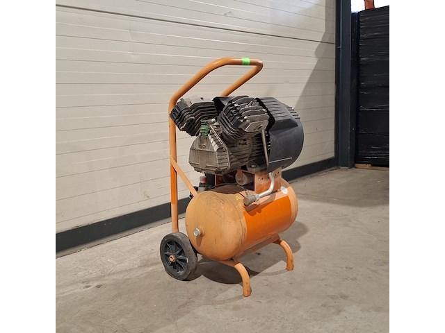 Compressor 400/20l 230v~ fiac, fv 304-20, bouwjaar 2018 - afbeelding 2 van  7