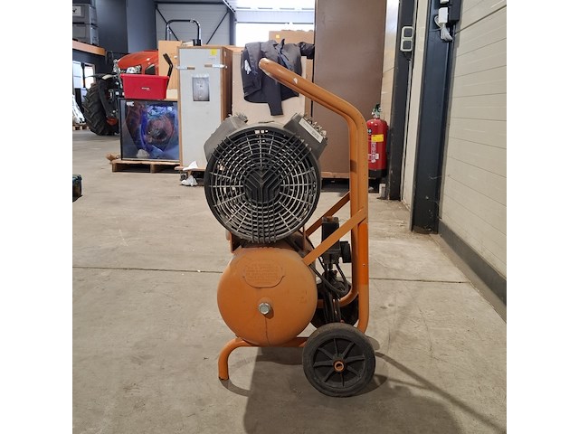 Compressor 400/20l 230v~ fiac, fv 304-20, bouwjaar 2018 - afbeelding 4 van  7