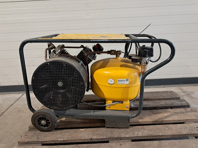 Compressor 400/20l 230v~ kaeser, premium compact 450/30, bouwjaar 2016 - afbeelding 1 van  12