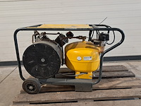 Compressor 400/20l 230v~ kaeser, premium compact 450/30, bouwjaar 2016 - afbeelding 1 van  12