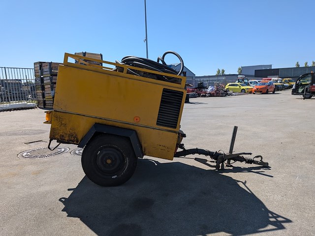 Compressor aanhangwagen, sullair - afbeelding 17 van  20