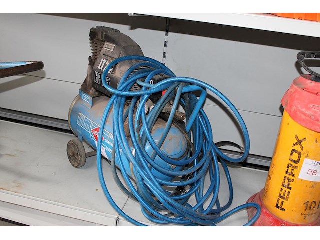 Compressor airpress lt24 met luchtslang met bandenpomp - afbeelding 1 van  5