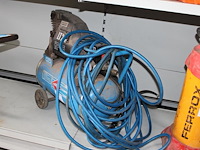 Compressor airpress lt24 met luchtslang met bandenpomp