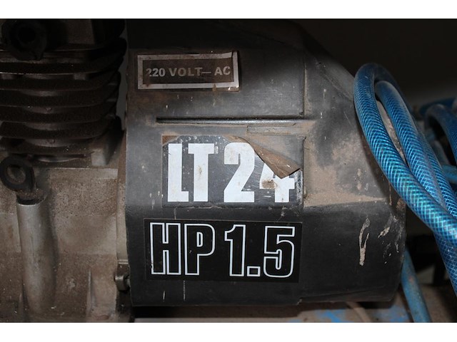 Compressor airpress lt24 met luchtslang met bandenpomp - afbeelding 3 van  5