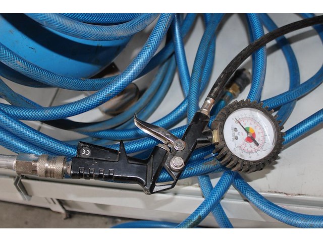 Compressor airpress lt24 met luchtslang met bandenpomp - afbeelding 4 van  5