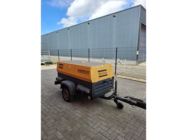 Compressor atlas copco, xahs 57, bouwjaar 2009 - afbeelding 1 van  13