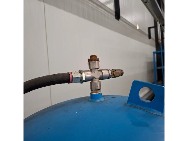 Compressor buffervat bouwjaar 2009 - afbeelding 5 van  5