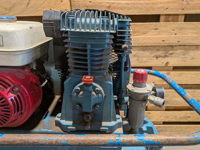 Compressor, clarkeair - afbeelding 5 van  10