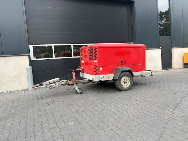 Compressor doosan 7125-10110 diesel 97kw 2014 - afbeelding 1 van  1