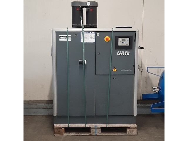 Compressor en buffervat, o.a atlas copco, o.a ga 18 - afbeelding 11 van  18