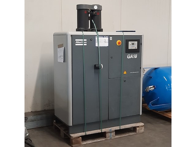 Compressor en buffervat, o.a atlas copco, o.a ga 18 - afbeelding 12 van  18