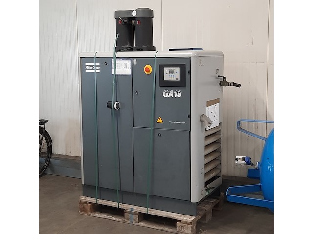 Compressor en buffervat, o.a atlas copco, o.a ga 18 - afbeelding 13 van  18