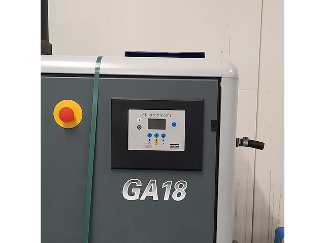 Compressor en buffervat, o.a atlas copco, o.a ga 18 - afbeelding 15 van  18