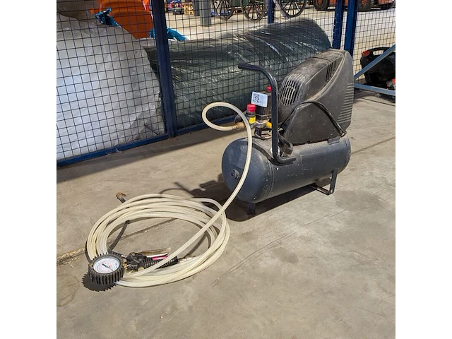 Compressor ferm, fco-1524n, bouwjaar 2008 - afbeelding 1 van  7