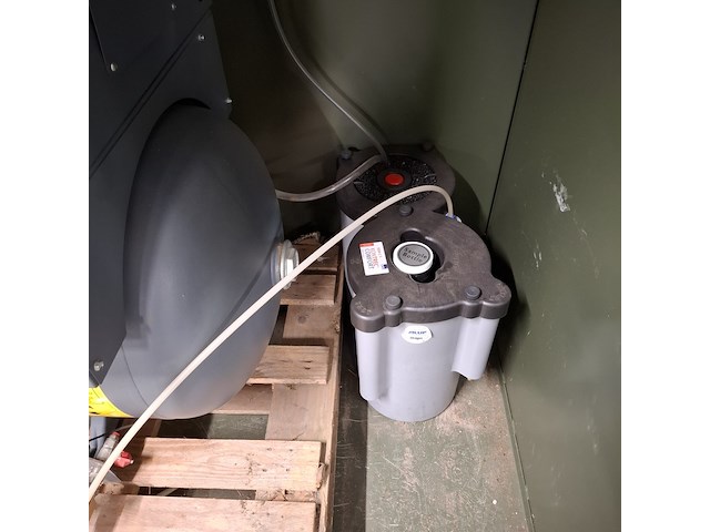 Compressor in transportkist, atlas copco, gx2 ff, 2006 - afbeelding 10 van  14