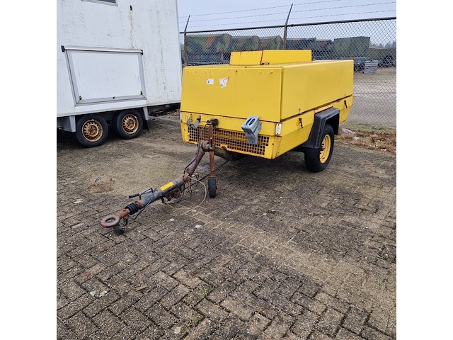 Compressor mobiel, atlas-copco - afbeelding 1 van  22