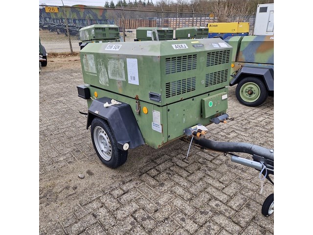 Compressor mobiel, ingersoll-rand, typer1075f726, 2003 - afbeelding 12 van  39
