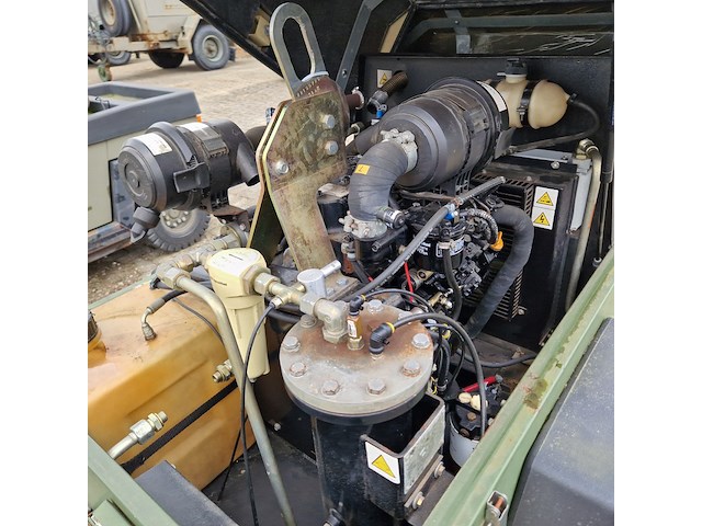 Compressor mobiel, ingersoll-rand, typer1075f726, 2003 - afbeelding 14 van  51