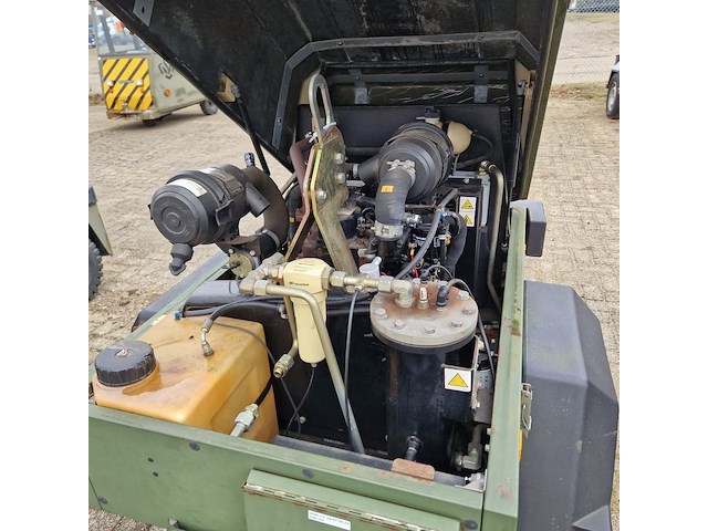 Compressor mobiel, ingersoll-rand, typer1075f726, 2003 - afbeelding 15 van  51