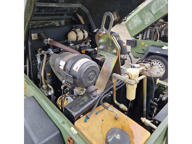 Compressor mobiel, ingersoll-rand, typer1075f726, 2003 - afbeelding 17 van  51