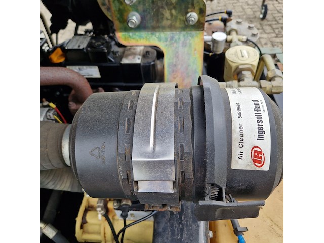 Compressor mobiel, ingersoll-rand, typer1075f726, 2003 - afbeelding 19 van  51