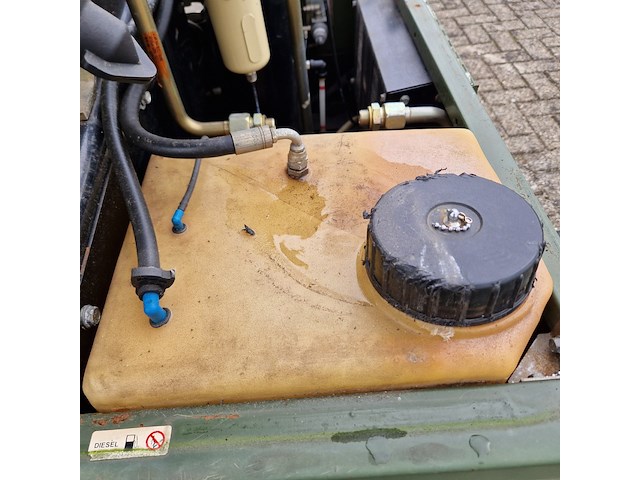 Compressor mobiel, ingersoll-rand, typer1075f726, 2003 - afbeelding 21 van  51