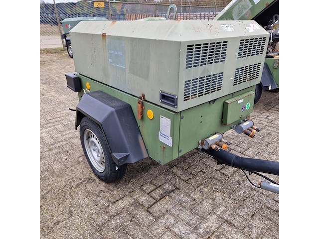 Compressor mobiel, ingersoll-rand, typer1075f726, 2003 - afbeelding 12 van  51