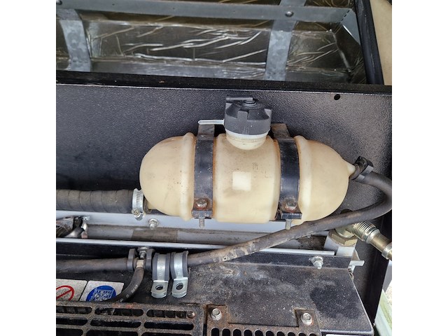 Compressor mobiel, ingersoll-rand, typer1075f726, 2003 - afbeelding 27 van  51